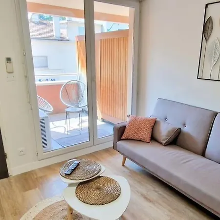 Lourde Center 3 Bed With Parking Apartment